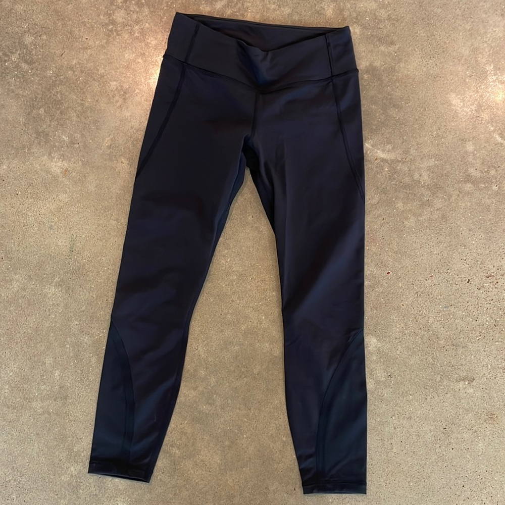 Lululemon leggings size 6